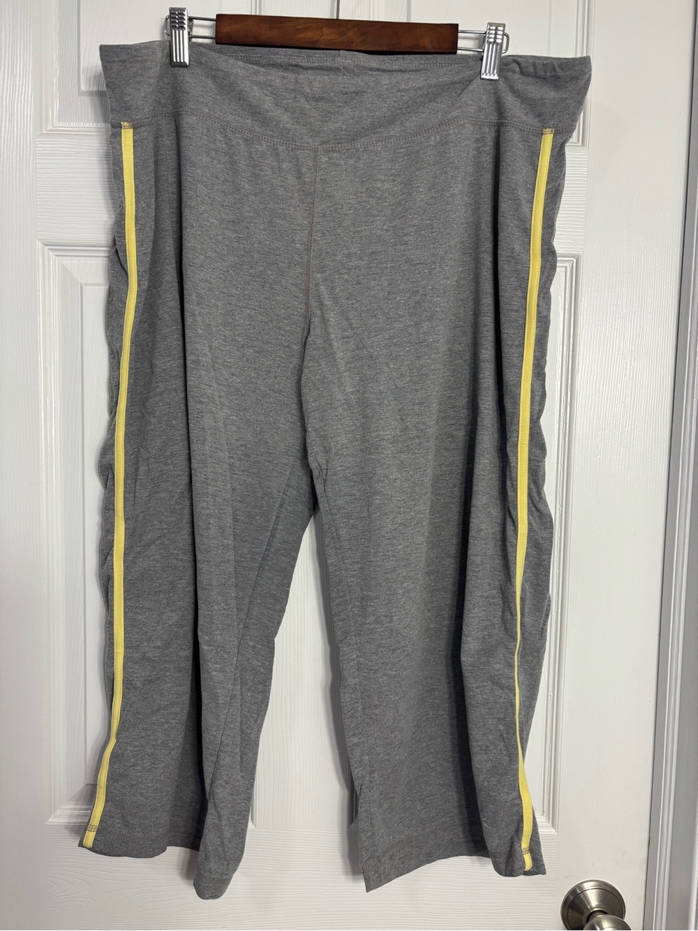 Danskin Now Gray Leggings with Yellow Side Stripe